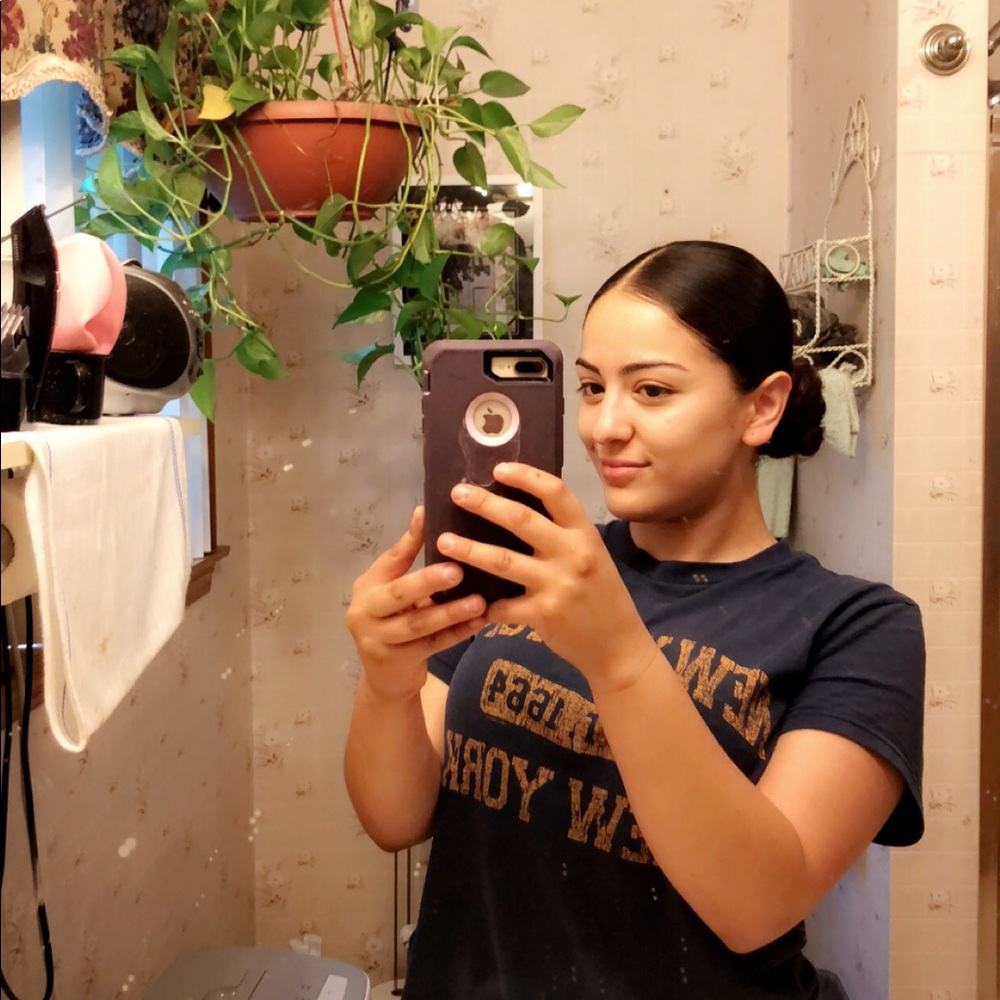 Meet your Posher, Cecilia